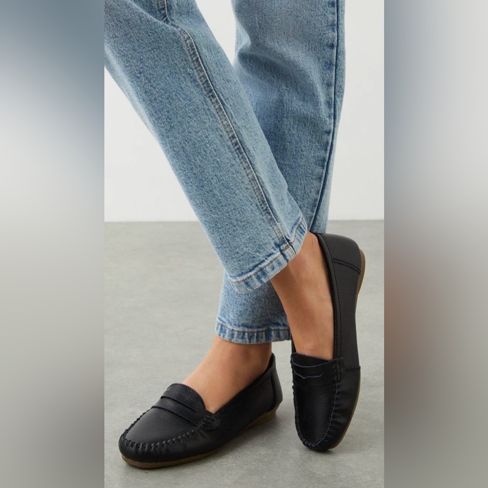 Old Navy Classic Black Loafers
